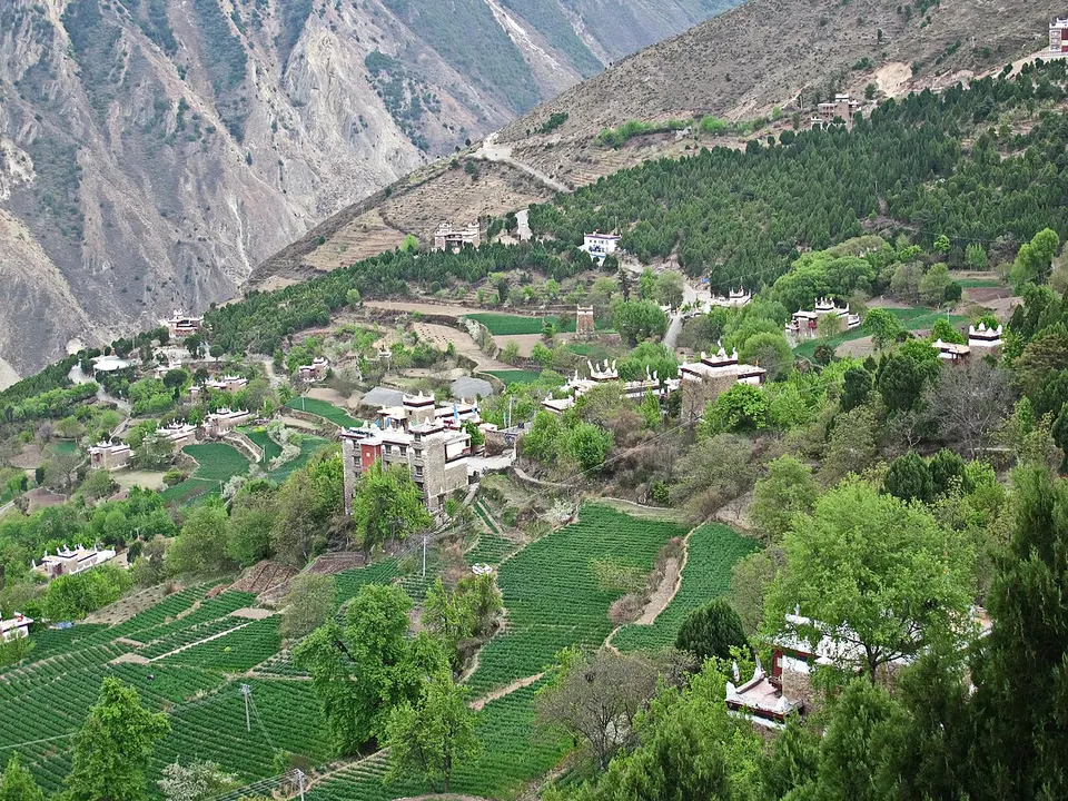 Jiaju Tibetan Village (甲居藏寨)