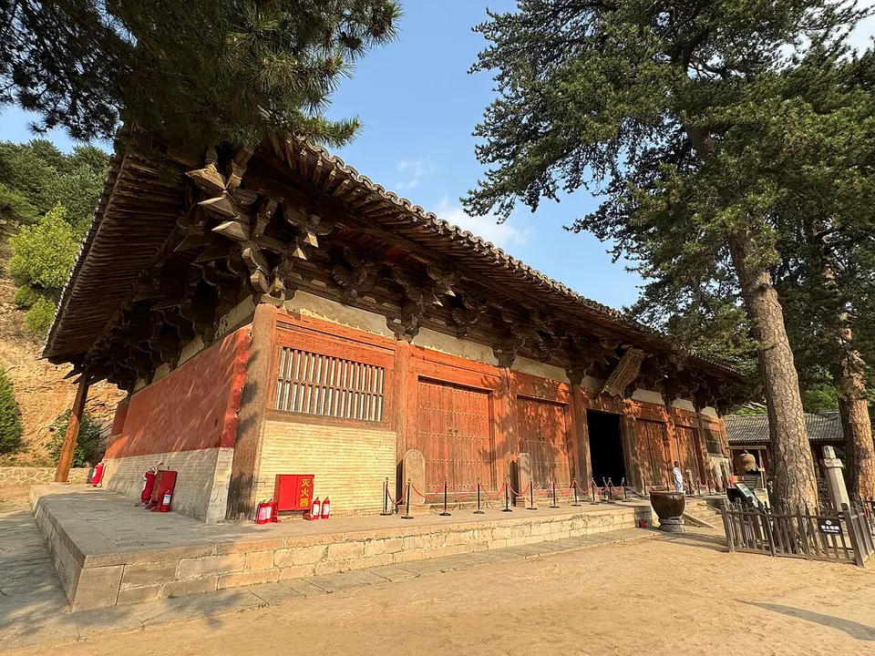 Foguang Temple (佛光寺)