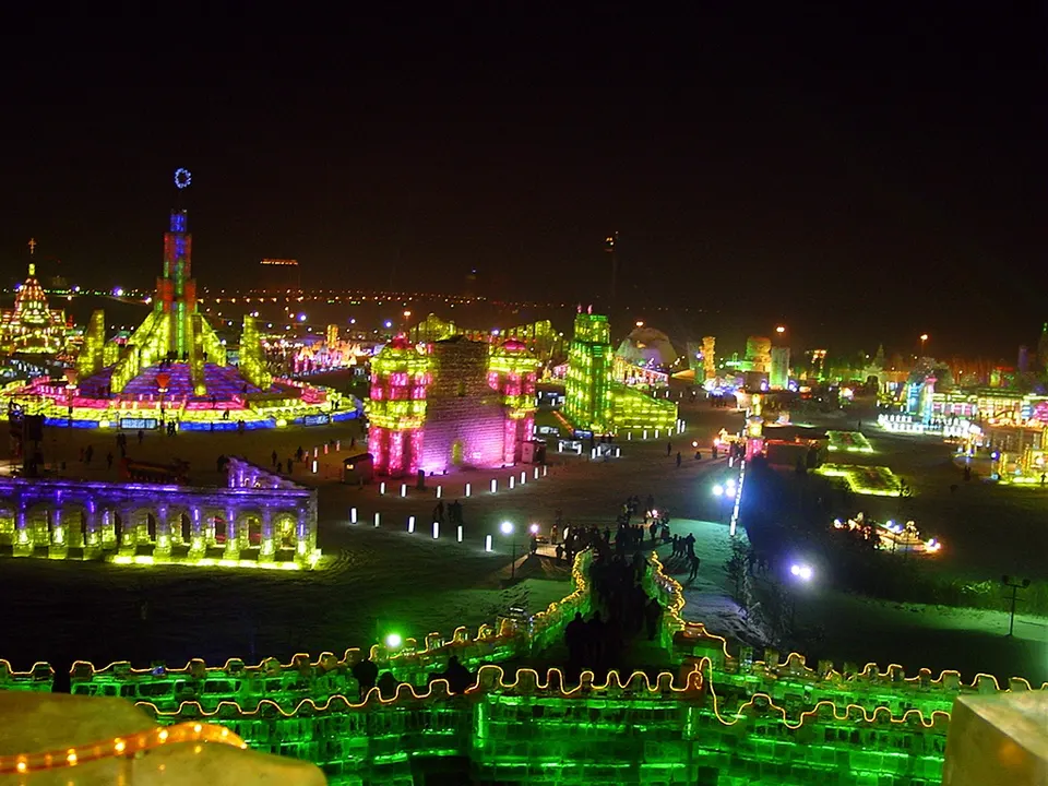 Harbin Ice & Snow World (哈尔滨冰雪大世界)