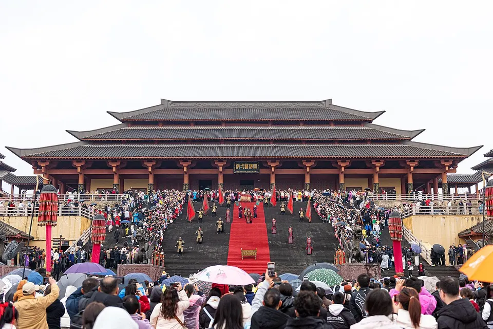 Hengdian World Studios (横店影视城)