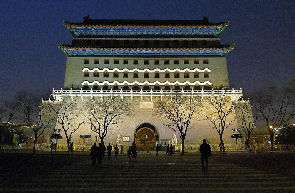 Qianmen Street and Dashilar (前门大街·大栅栏)