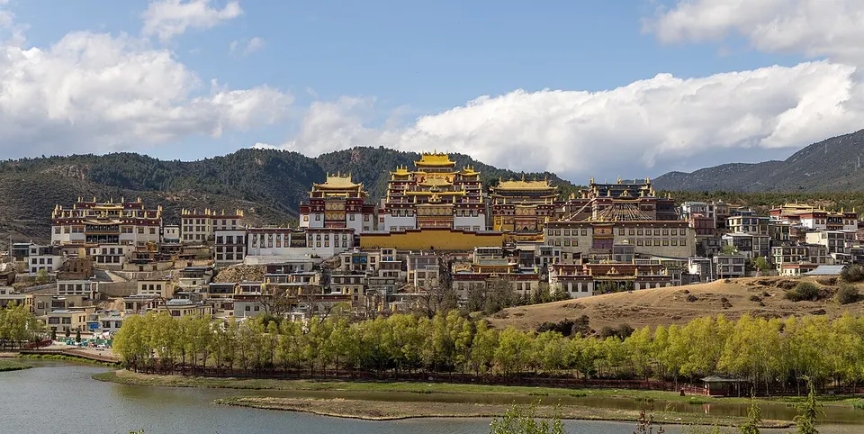 Shangri-La & Songzanlin Monastery (香格里拉松赞林寺)