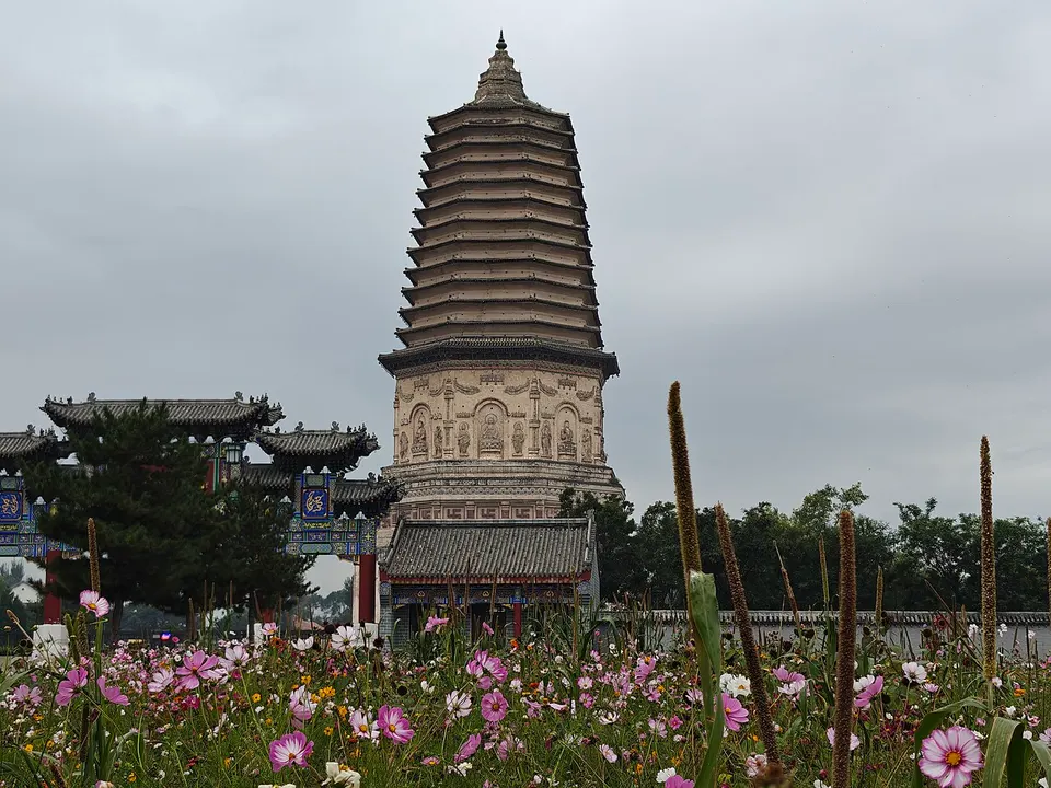 Chifeng (赤峰)