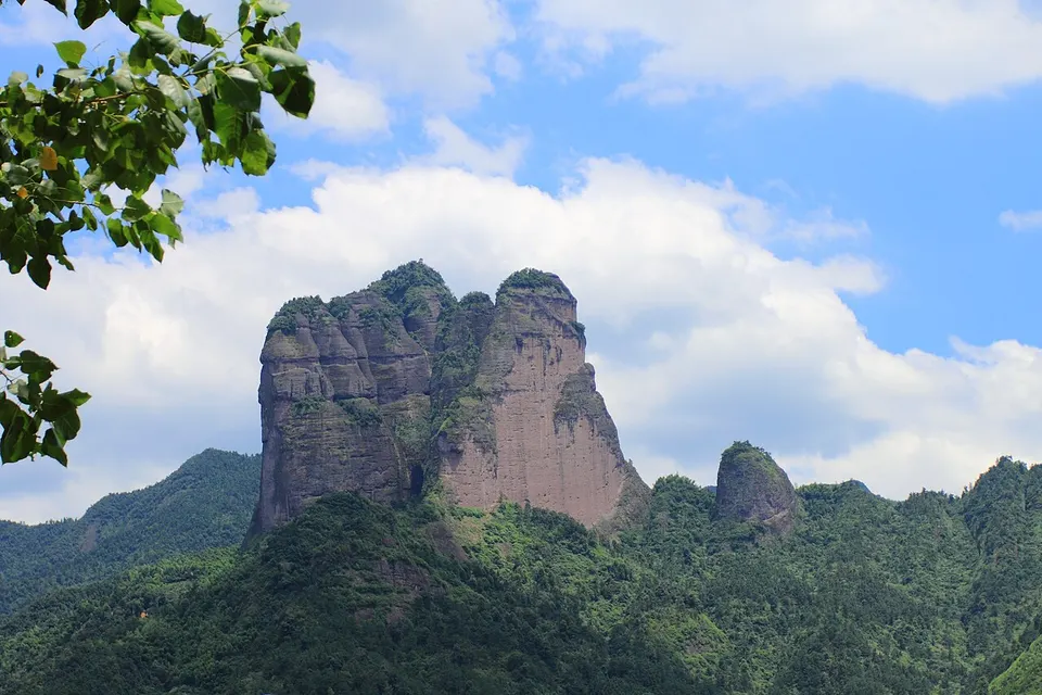 Quzhou (衢州)