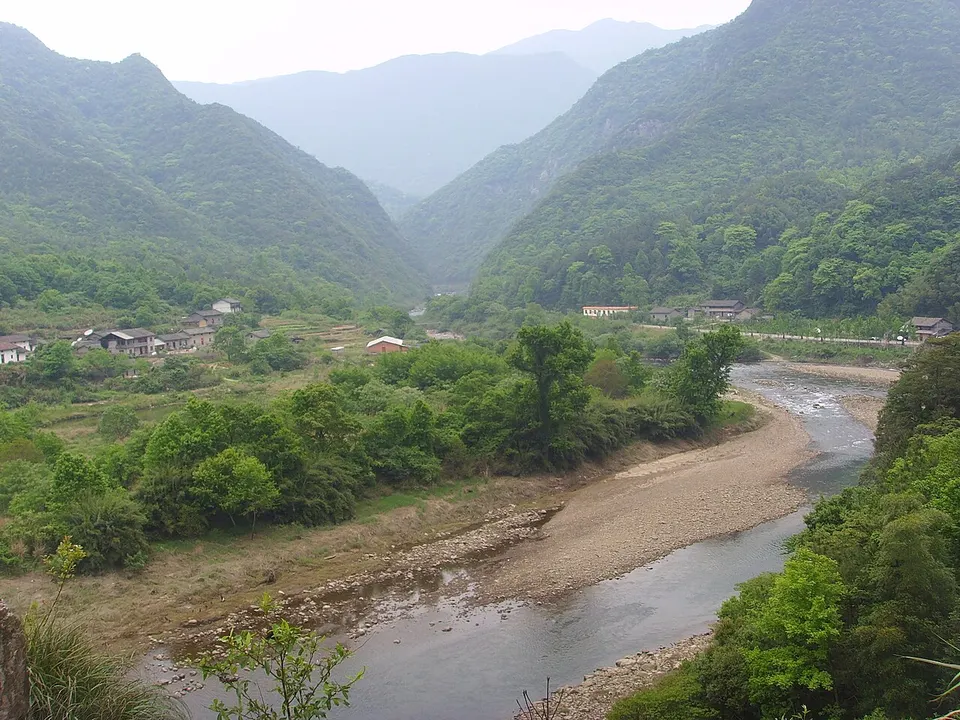 Yichun (宜春)