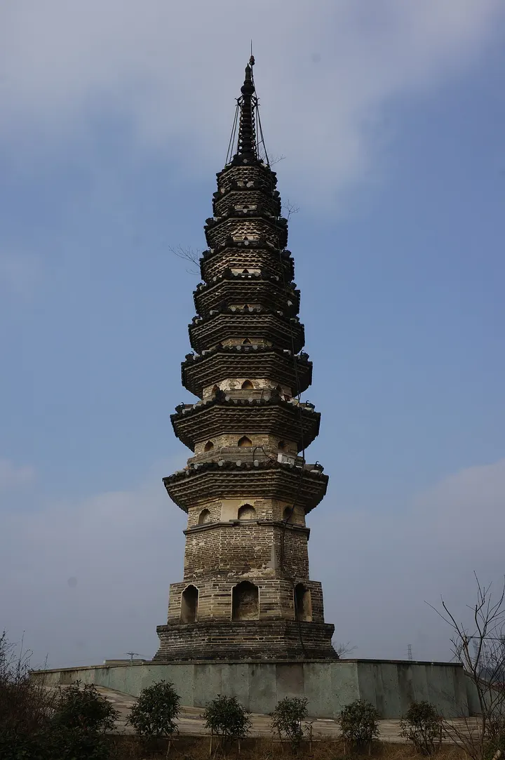 Lingzhi Pagoda (Yong'an Temple Pagoda) (灵芝塔)