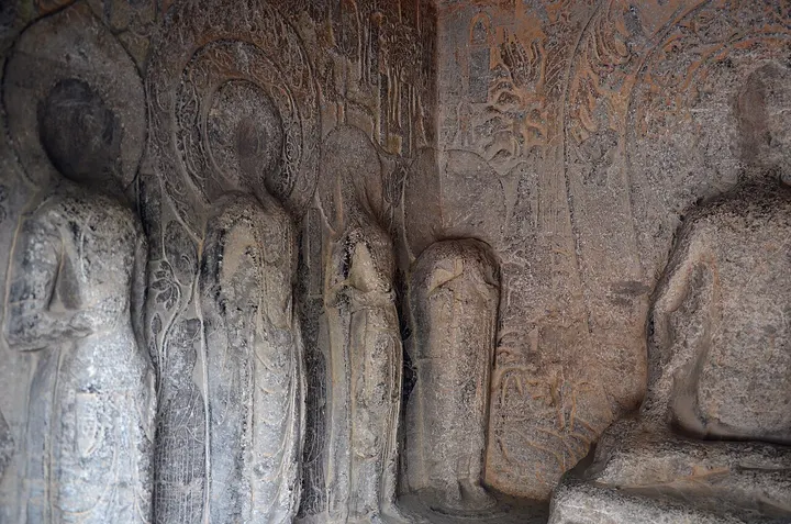 Xiaonanhai Grottoes (小南海石窟)