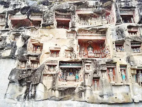 Nankan Grottoes (南龛石窟)