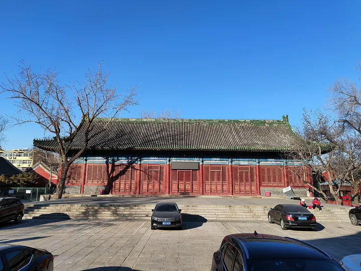 Baoguo Temple (报国寺)