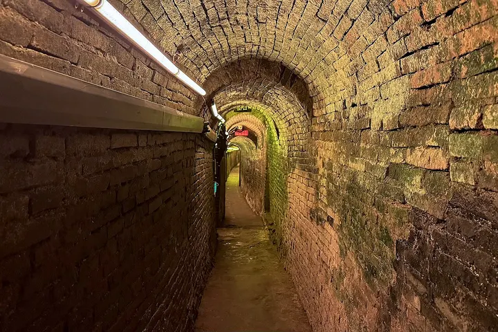 Ancient Tunnels of Bozhou (Cao Cao's Troop Tunnel) (亳州古地道)
