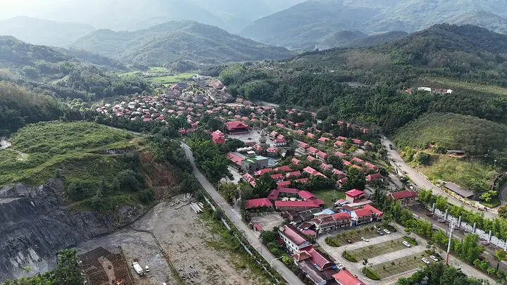 Hulu (Gourd) Town, Cangyuan (葫芦小镇)