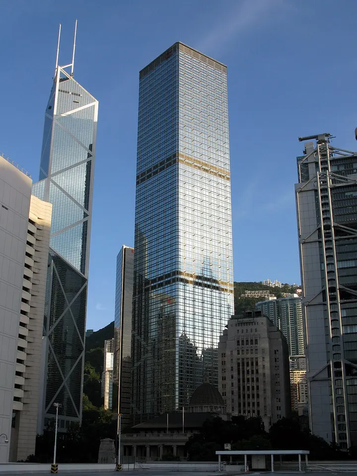 Cheung Kong Center (长江集团中心)