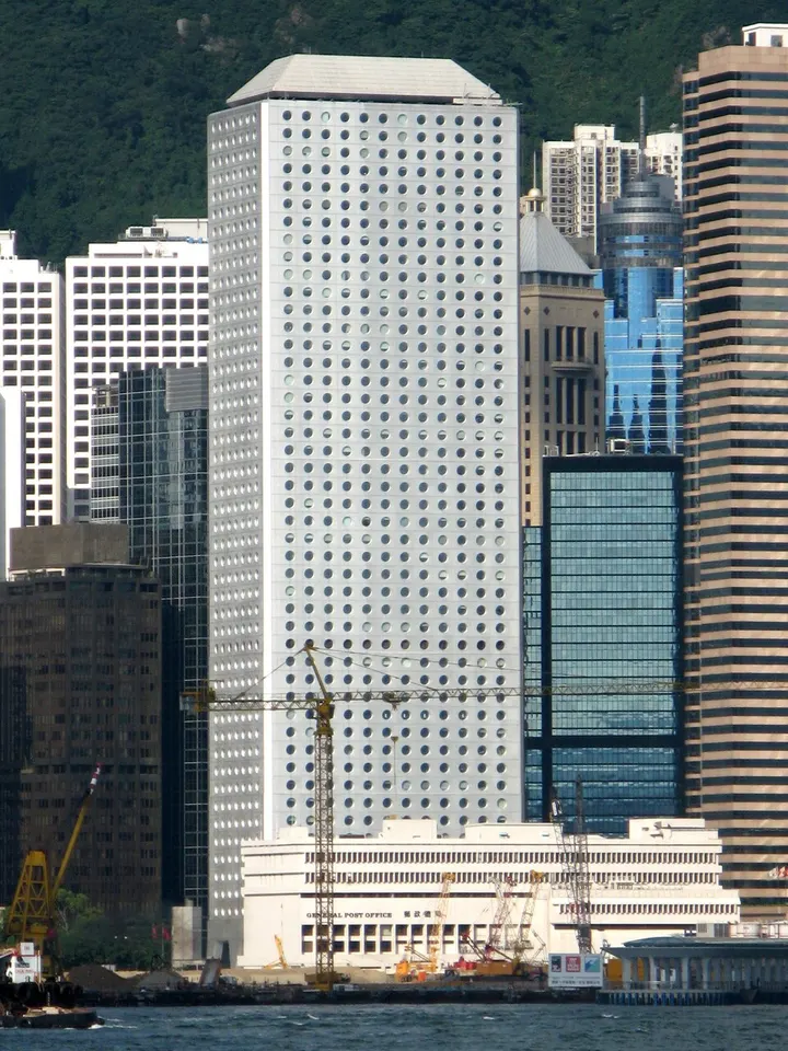 Jardine House (怡和大厦)