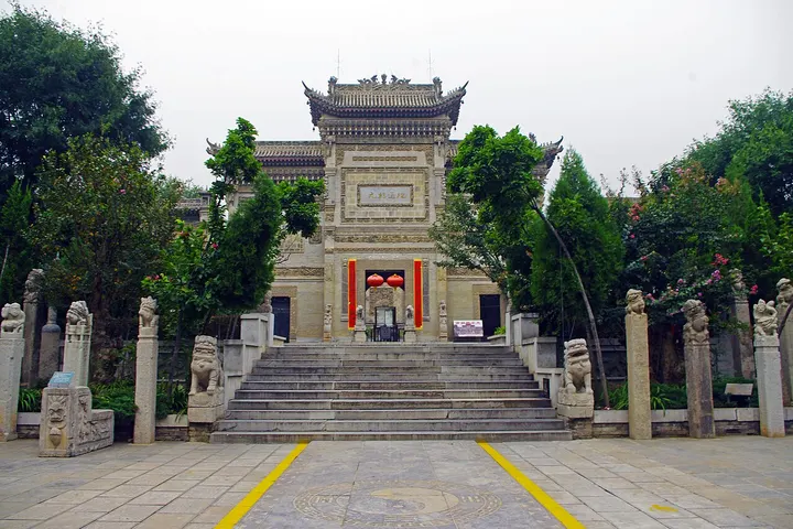 Guanzhong Folk Art Museum (关中民俗艺术博物院)