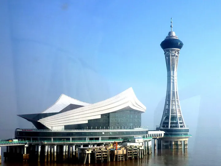 Haitian Yizhou Sea Platform (海天一洲)