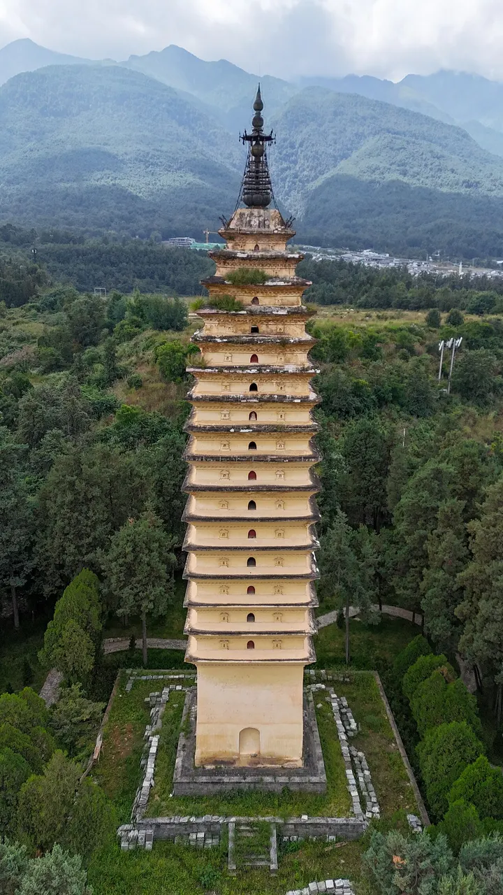 Hongsheng Temple Pagoda (弘圣寺塔)
