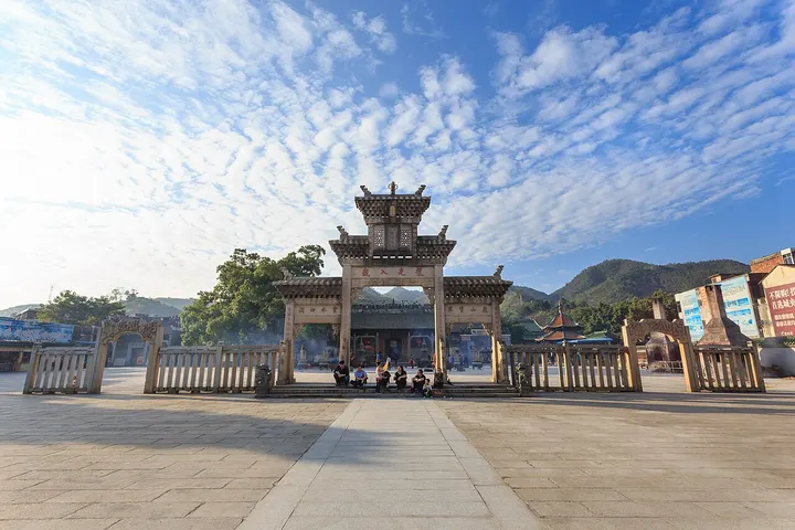 Longmu Ancestral Temple, Yuecheng (悦城龙母祖庙)