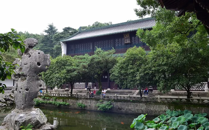 Wenlan Pavilion (文澜阁)