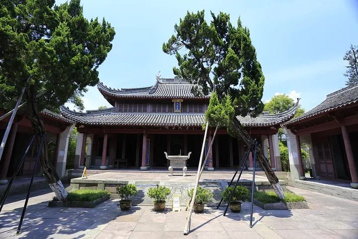 Cicheng Ancient Town (慈城古县城)