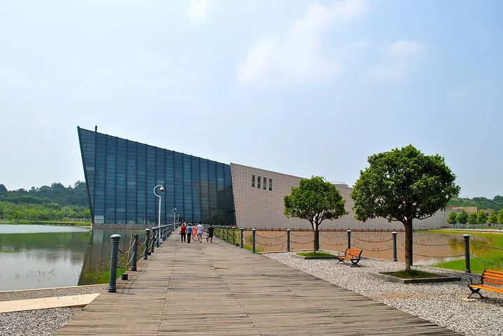 Zhongshan Warship Museum (中山舰博物馆)