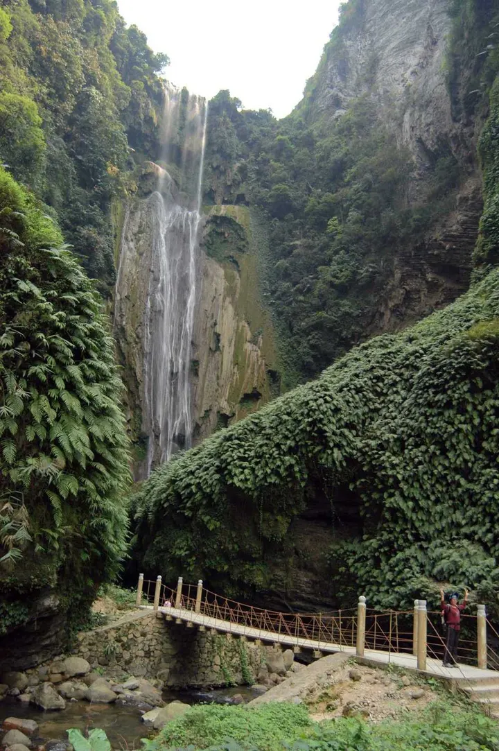 Tongling Grand Canyon (通灵大峡谷)