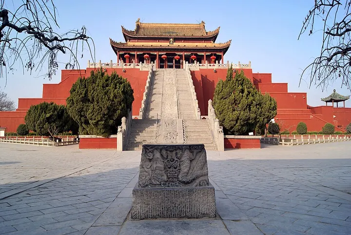 Dragon Pavilion (龙亭)