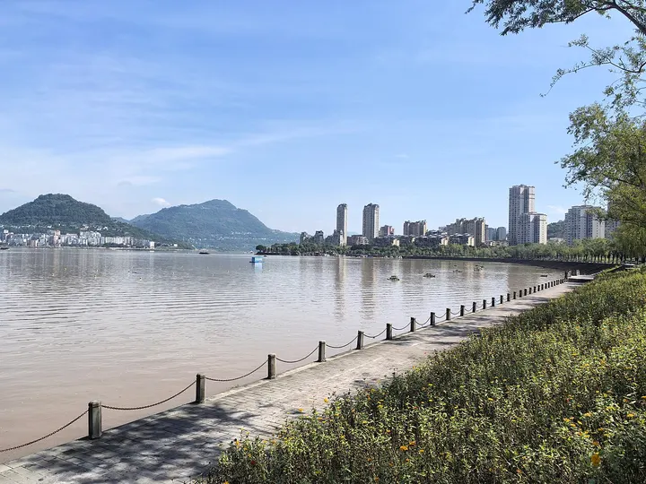 Hanfeng Lake (汉丰湖)