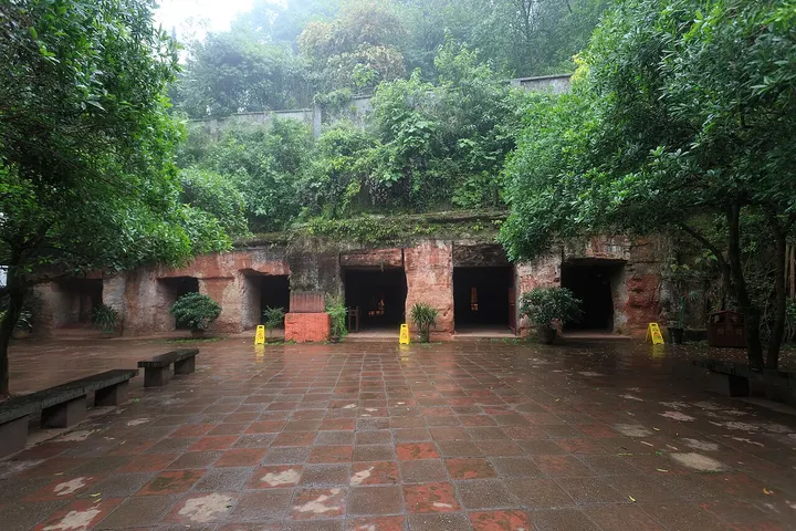 Mahao Cliff Tombs (麻浩崖墓)