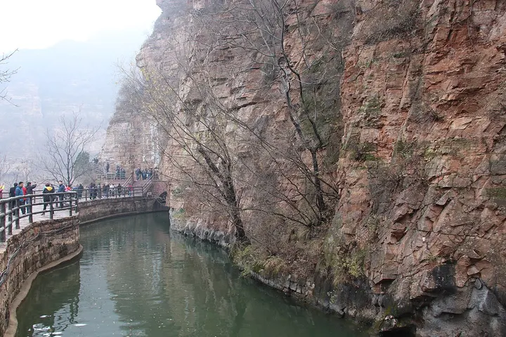 Red Flag Canal (红旗渠)