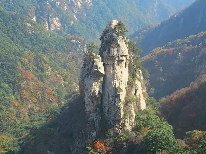 Mount Yao and Spring Temple Buddha (尧山-中原大佛)