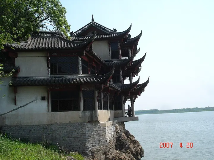 Caishi Rock (采石矶)