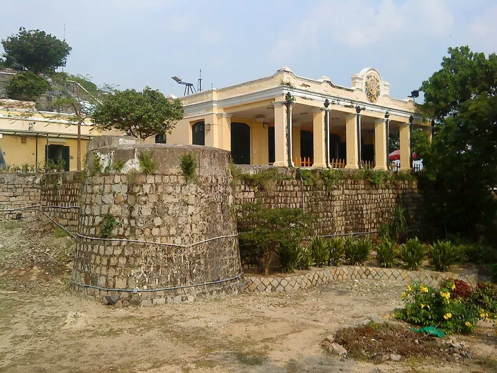 Taipa Fortress (氹仔炮台)