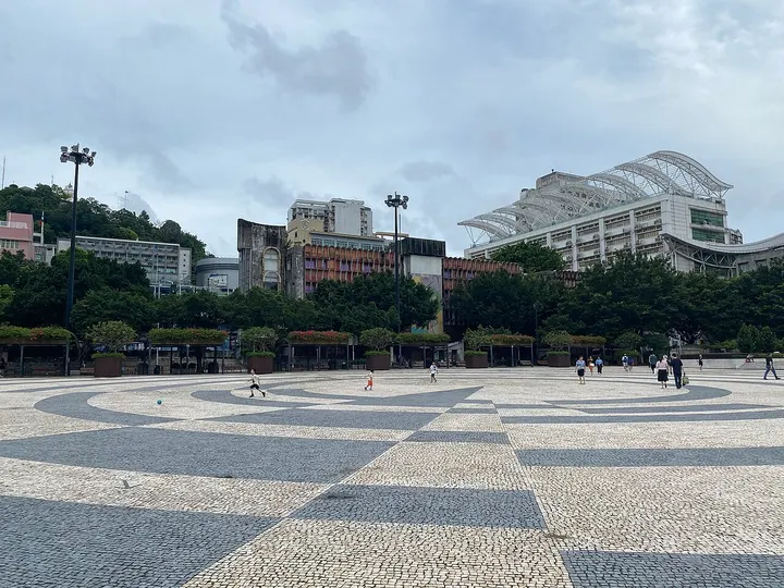 Tap Seac Square (塔石广场)