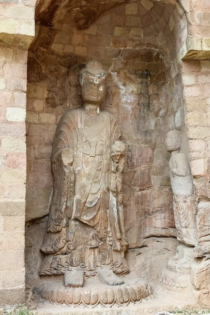 Wanfoshan Grottoes (万佛山石窟)