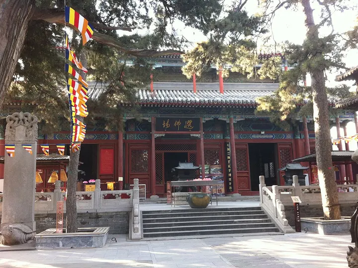 Jietai Temple (戒台寺)