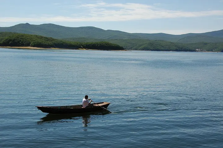 Jingpo Lake (镜泊湖)