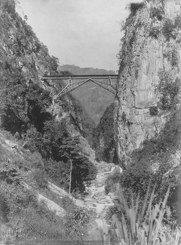 Faux Namti Bridge (五家寨铁路桥)