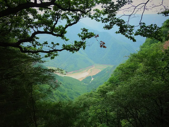 Kongtong Mountains (崆峒山)