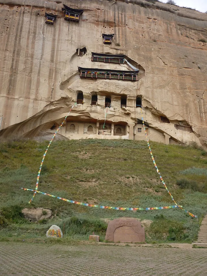 Mati Temple Grottoes (马蹄寺石窟群)