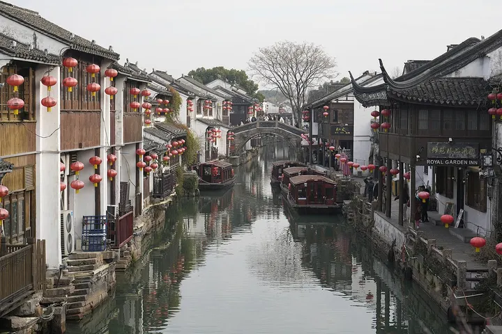 Shantang Street (山塘街)
