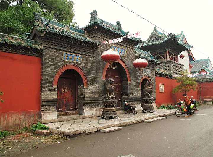 Chongshan Temple (崇善寺)