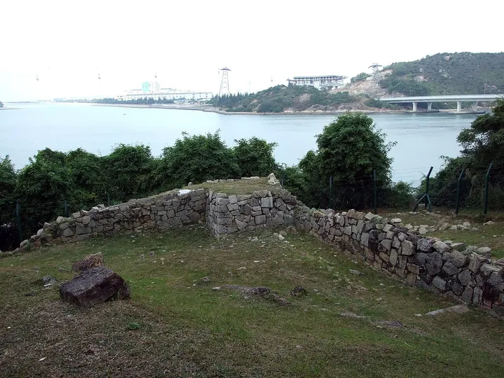 Tung Chung Battery (东涌小炮台)