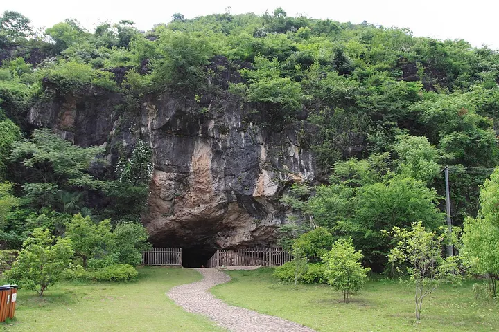 Xianrendong and Diaotonghuan Caves (仙人洞、吊桶环遗址)