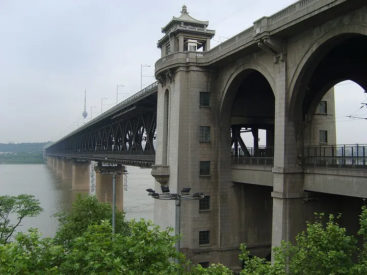 Wuhan Yangtze River Bridge (武汉长江大桥)