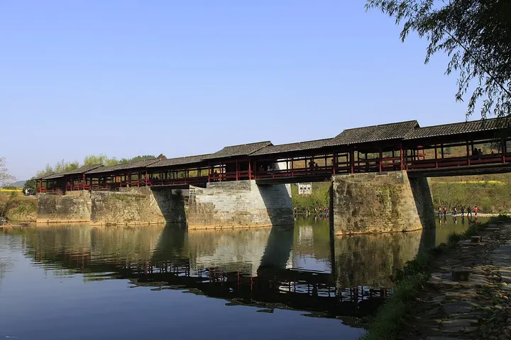 Qinghua Rainbow Bridge (清华彩虹桥)
