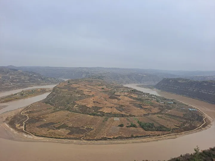Qiankun Bay (乾坤湾)