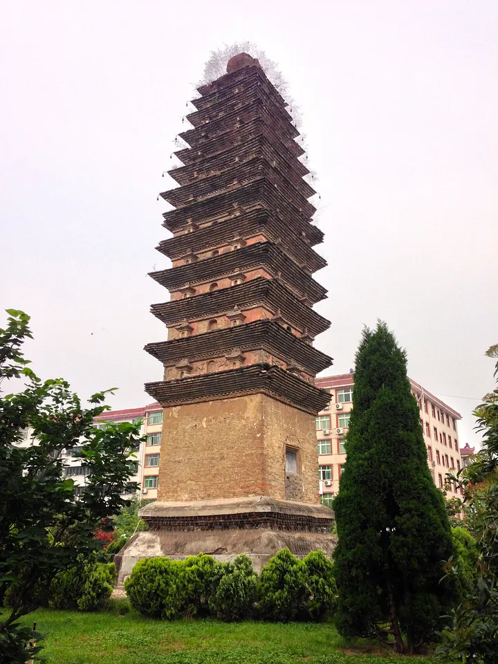 Kaiming Temple Pagoda (开明寺塔)