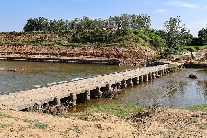 Longquan Li River Stone Bridge (龙泉澧河石桥)