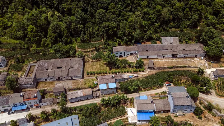 Nanbian Old Houses (南边民居)