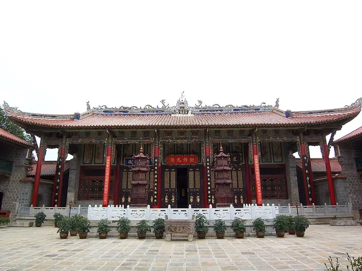 Long Family Ancestral Hall (龙氏家祠)
